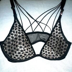 Victoria’s Secret Unlined Plunge Bra